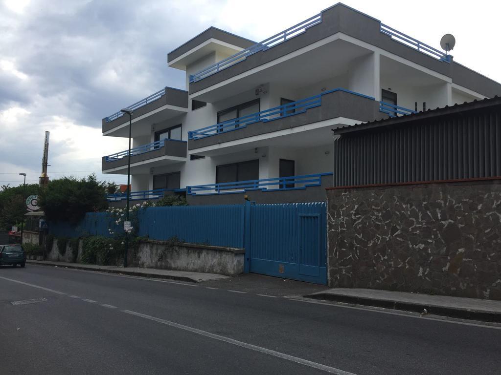 Apartamento Casa Tiziana Nápoles Exterior foto