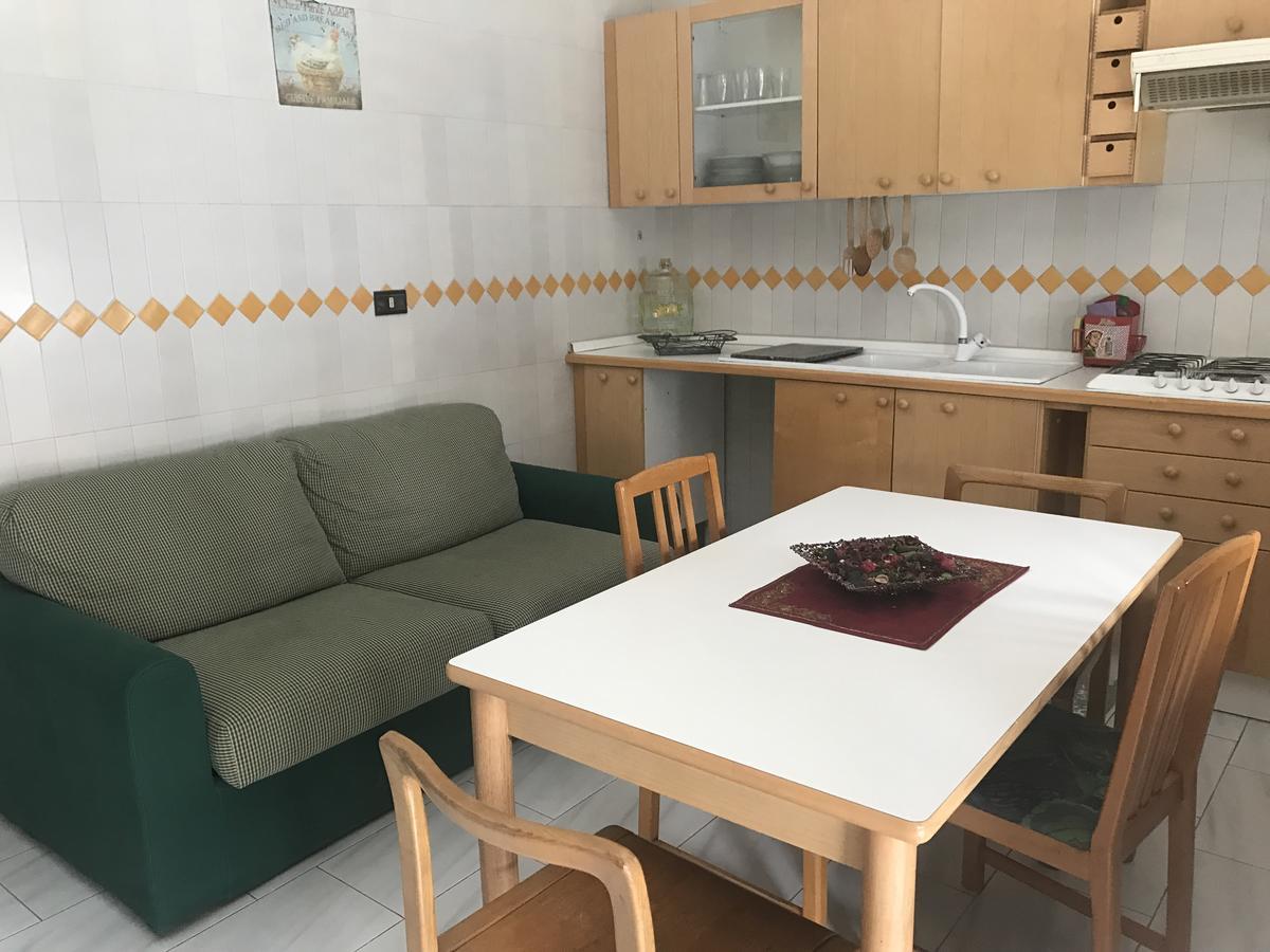 Apartamento Casa Tiziana Nápoles Exterior foto